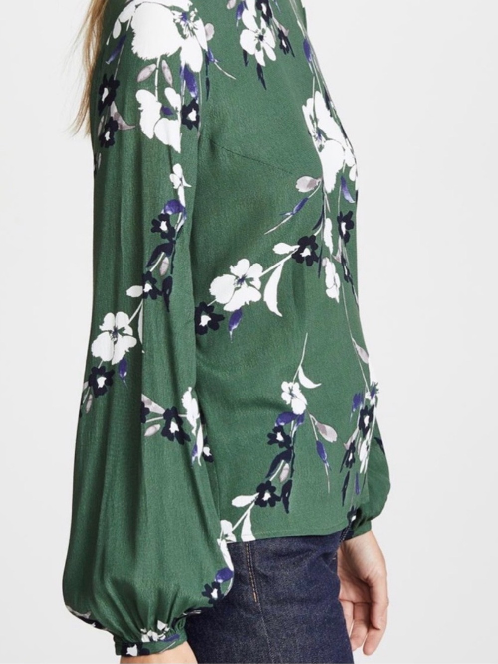 Yumi Kim Green Floral Tie-Back Long Sleeve Top - Picture 3 of 8